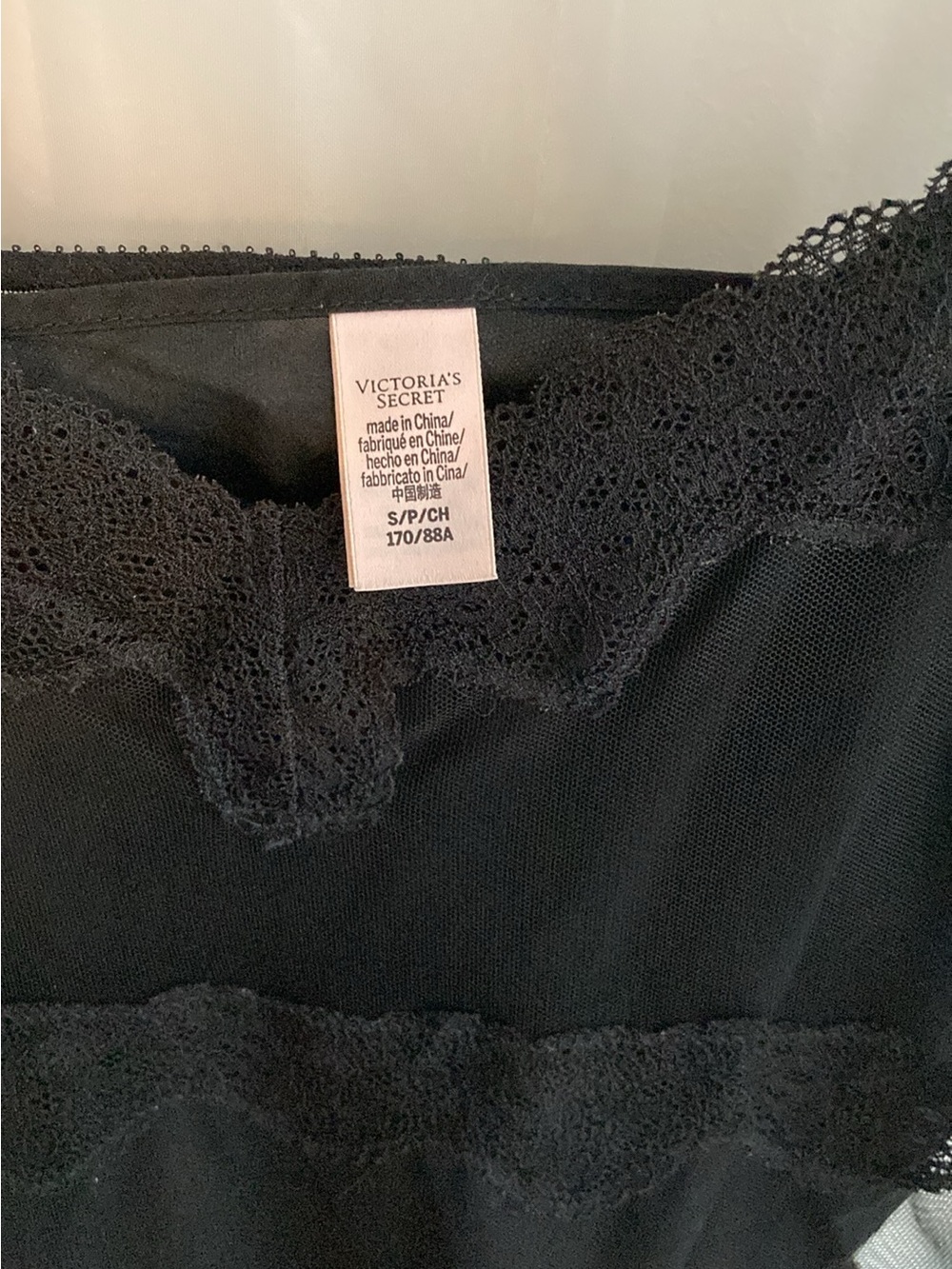 Victoria’s Secret chantilly lace tulle dress - size S - Picture 4 of 7